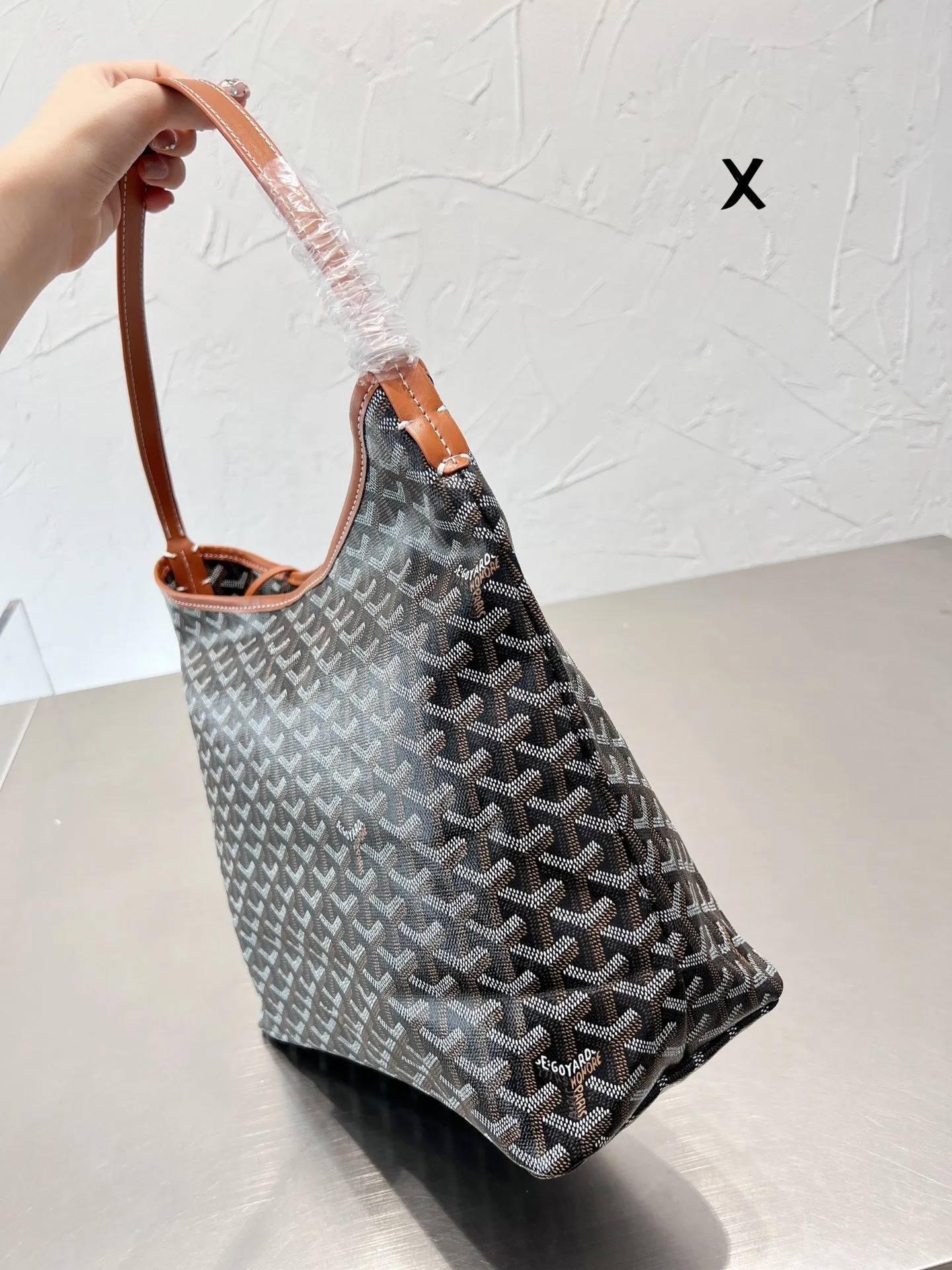 GY004 Goyard Bohème Hobo Bag / 14.5x9.8x5.9inch