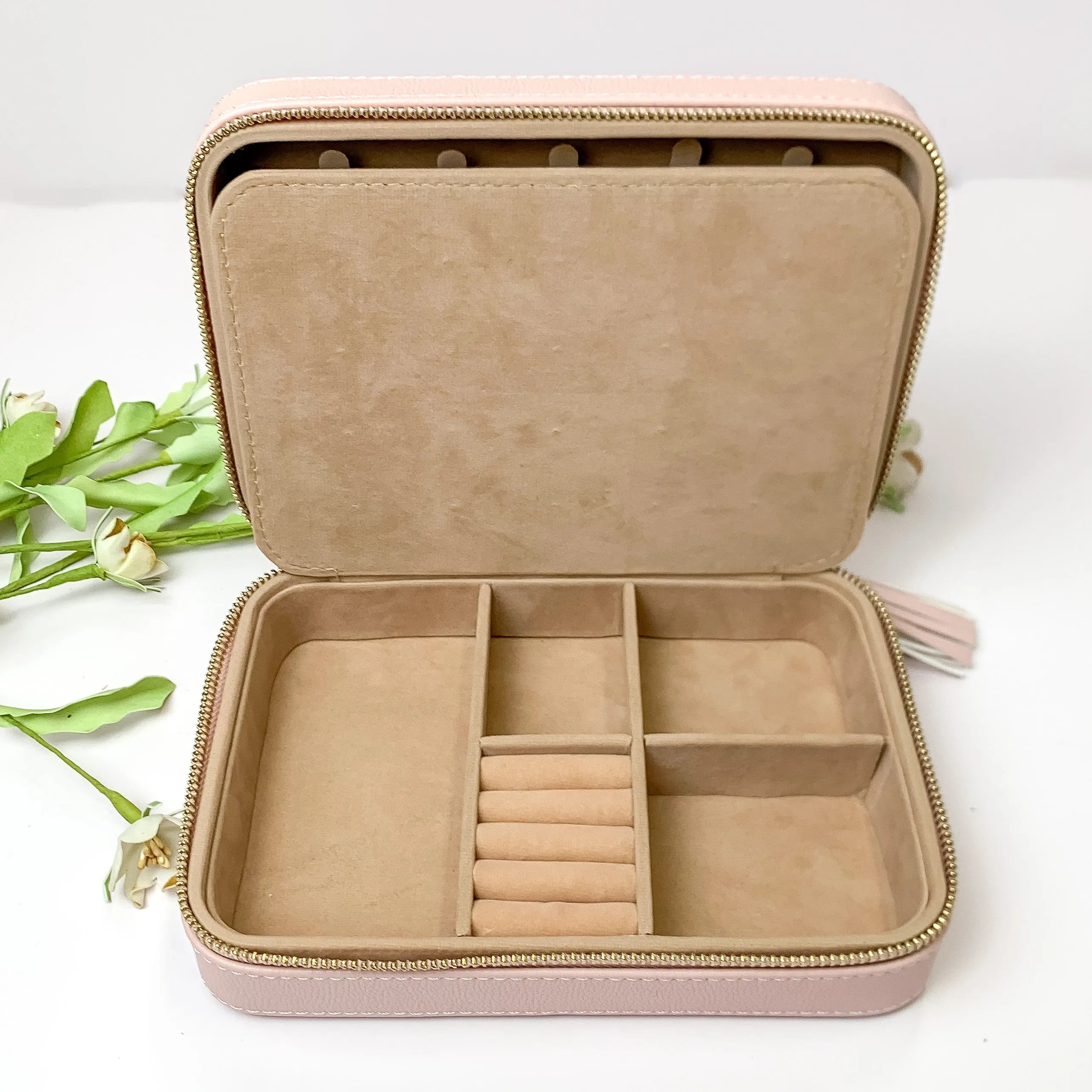 Hollis | Jewelry Organizer in Blush