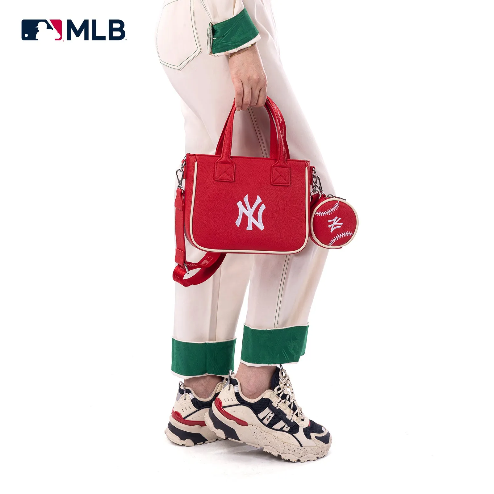 MLB-NY103  MLB  New York Yankees Team Tote/Crossbody with Baseball Coin Pouch